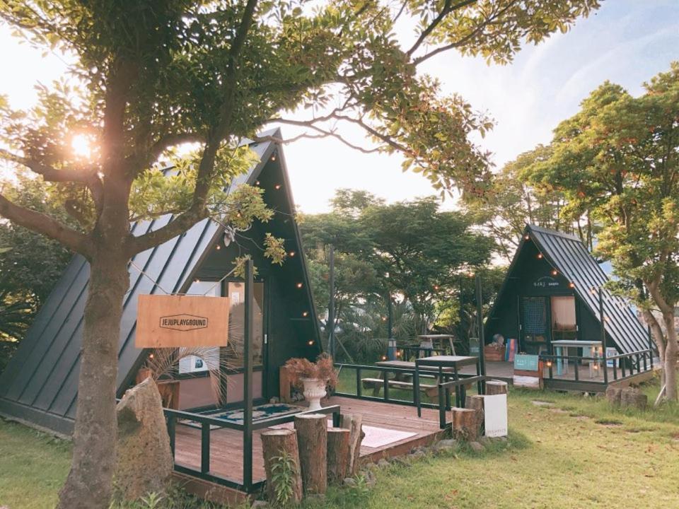 Jeju Playground Hostel Exterior photo
