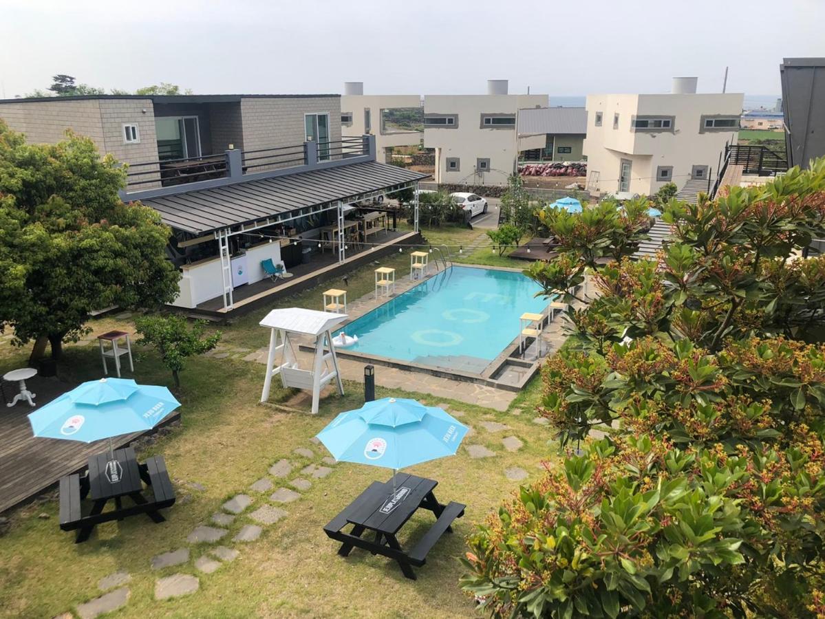 Jeju Playground Hostel Exterior photo