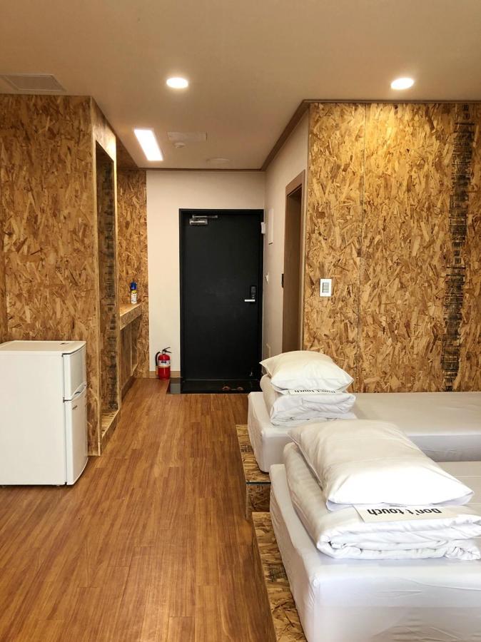 Jeju Playground Hostel Exterior photo