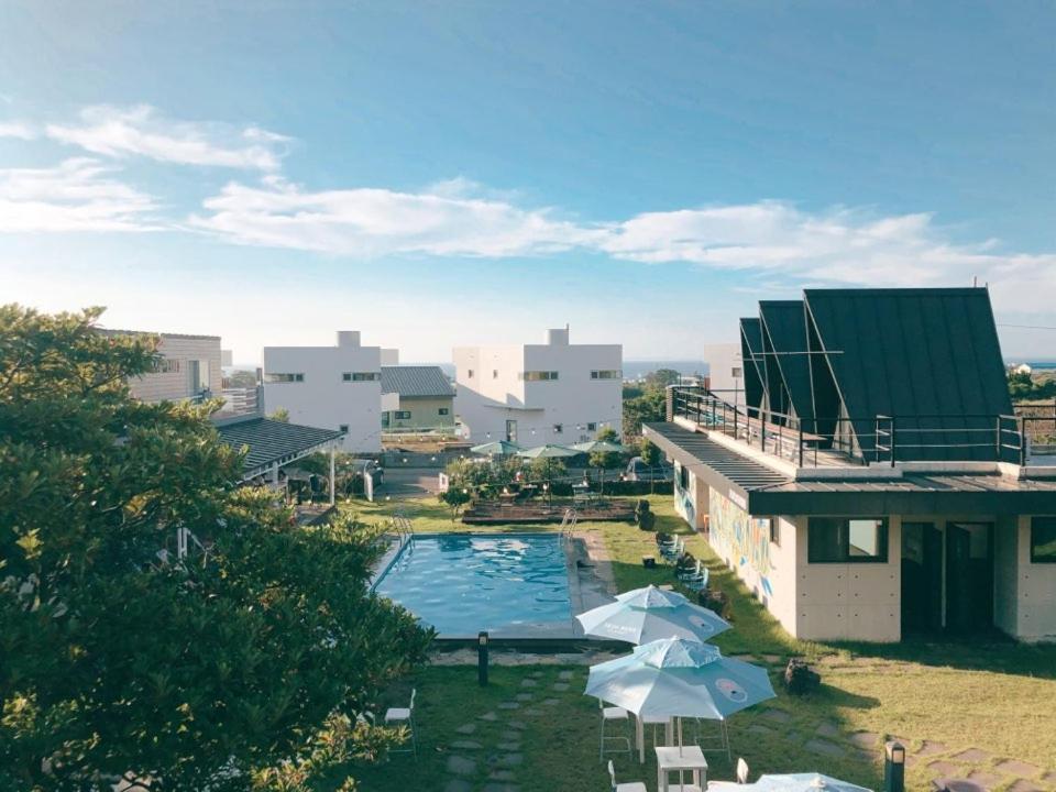 Jeju Playground Hostel Exterior photo
